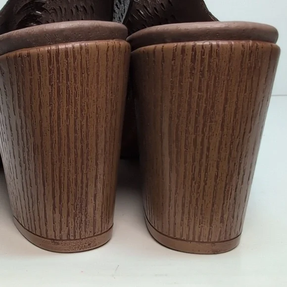 Dansko Danae perforated leather heeled sandals women's size 7.5-8  EU 38 - Picture 12 of 15